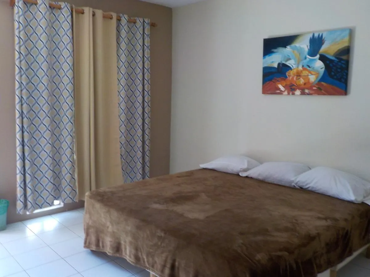 Tropical Hotel Βίλλεμσταντ 0*,